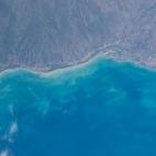 La foto, tomada por el equipo de la Expedición 43 a bordo de la Estación Espacial Internacional, muestra la costa norte de Australia.
