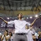 Habla inglés e italiano y lee en francés.