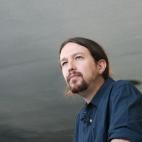 Tiene un Renault Clio y también se mueve en scooter.