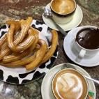 En la capital guipuzcoana los churros con chocolate son tradici&oacute;n, y Santa Luc&iacute;a lo corrobora. Ubicado en el caso viejo, ofrece los mejores productos para combatir los d&iacute;as de fr&iacute;o y lluvia en la ciudad. Imprescindibl...