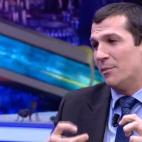 Asumi&oacute; una secci&oacute;n de econom&iacute;a para ayudar a los espectadores a entenderla.