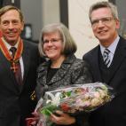 5c8b2ee42500000704ca3fe4