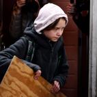 5dea6d42250000694ad2f653