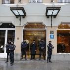 5c8a80fe3b000070066c0cc6