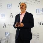 "Me cuesta convencer a la gente de que soy escritor", ha dicho a El Cultural este cineasta (y escritor), autor de dos novelas, La vida antes de marzo (Premio Herralde en 2009) y Gloria mía, publicada la pasada primavera, sobre un guerrillero co...