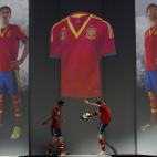 5c8b27c9250000e203ca3059