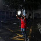 5db0010f200000571c50683c