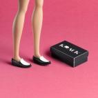 Krack ha creado unos elegantes mocasines de piel en tres colores: blanco y negro en el exterior del zapato y rosa intenso en el interior.