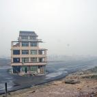 5c8b3a44240000f7054d2825