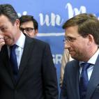 5c8aca43360000e01c6c1377