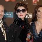 5c8b5cff360000a61b6ce472