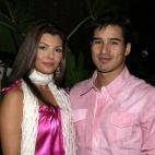 Mario Lopez y Ali Landry (Miss USA 1996, conocida en Estados Unidos como La chica de los Doritos, por varios famosos anuncios que hizo con esa marca y que se emitieron en la SuperBowl) nos enseñaron una importante lección: la pareja que va de ...