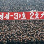 Miles de ciudadanos y militares se concentraron en la principal plaza de la capital para aplaudir los discursos de altas autoridades del Partido de los Trabajadores, el Estado y el Ejército, y loar a sus líderes, en un país caracterizado por ...