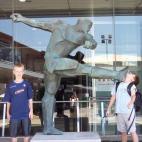 5c8ad2bb3b000002076ca3e3