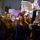 5c8a6f9f360000c81a6b79c9