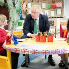 Ojalá supiésemos qué le ha dicho este niño de una escuela de Kent a Boris Johnson