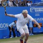 Rugby, voleibol, atletismo... y un poco de tenis, como en este partido ben&eacute;fico en Queen's.