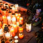 5deff8dc2100003b0734f95c