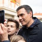 S&aacute;nchez, siempre dispuesto a hacerse un selfie.