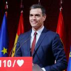 Cuantas m&aacute;s banderas ponga detr&aacute;s, m&aacute;s presidente parecer&eacute;.