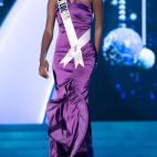 ¡Piensa en morado! El color es divertido y sensual, y aún así, pocas mujeres se atreven a usarlo. Busca un modelo con algunos volantes en la falda, para lucirte en grande.