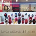 En ocasiones, la cocina crea piezas de museo, y un ejemplo lo encontramos en Roma. Desde hace cuatro años, la Pasticceria Bompiani organiza por Semana Santa una exposición centrada en los huevos de Pascua. El chocolate se moldea y se convierte...