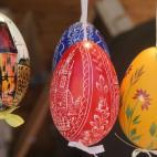 Praga es probablemente la ciudad de Europa en la que el paso del invierno a la primavera se vive con más intensidad. El color gris y la nieve que cubren la capital checa durante los meses fríos desaparecen, regresan los tejados rojos de la zon...