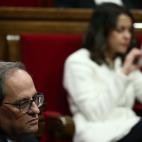 Siempre est&aacute; pegada al m&oacute;vil (3).