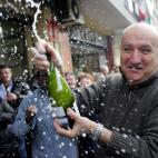 5c8ad52d360000c81a6c2788