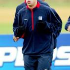 Alan Smith, de la selección inglesa, rubio platino en un entrenamiento.