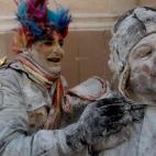 5c8ac9e92000009d036fc01d