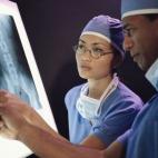 Promedio de sueldo anual: $189,760.Número de personas con este empleo en EE. UU.: 311,320.