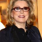 5c8ad651240000f404a3c78b