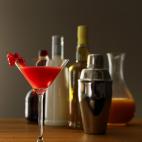 Es el enemigo número uno. La resaca y el mal cuerpo están causados por este alcohol de mala calidad que nos sirven a veces. Lo mejor es optar por marcas y sitios fiables.