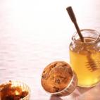 Acelera el proceso de eliminación de alcohol del cuerpo y aporta energías. Tómala en tostadas o con una bebida caliente.