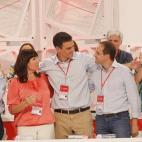 En el congreso extraordinario de julio de 2014 toman el control sonrientes Antonio Pradas, Micaela Navarro, Pedro Sánchez y César Luena.