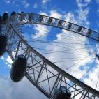 Es la noria más alta de Europa y la tercera del mundo, después de la de Singapur y la de Nachang. Con vistas privilegiadas al Big Ben y a toda la ciudad de Londres, en ella se realizan millones de fotos, siendo uno de estos rincones perfectos ...