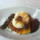 El restaurante Ametsa est&aacute; localizado en el Hotel The Halkin by Como de Londres. Creado por dos conocidos chefs del Pa&iacute;s Vasco, Juan Mari y Elena Arzak, es un lugar muy especial, ya que ha sido el primer restaurante espa&ntilde;ol ...