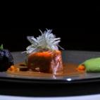 Mart&iacute;n Berasatagui, uno de los cocineros espa&ntilde;oles con m&aacute;s estrellas Michelin, est&aacute; detr&aacute;s del restaurante Tempo de Canc&uacute;n, un lugar inspirado en los productos del mar y en la gastronom&iacute;a vasca. E...