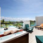 5de11549210000a0a334e7d6