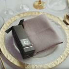 Los invitados se llevaron un perfume personalizado por los novios