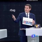 No pod&iacute;a faltar Otegi en el debate. Muchos ten&iacute;an ya el orujo preparado para un chupito cada vez que saliese el coordinador general de Euskal Herria Bildu, Torra o Puigdemont. M&aacute;s de uno acab&oacute; borracho.