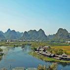 Shangri-la significa "paraíso en la Tierra". Esto ya dice mucho de lo que te vas a encontrar aquí. Lamentablemente en 2012 la ciudad sufrió un incendió que destruyó gran parte de su patrimonio cultural. Aún así, no deja de ser un lugar ...