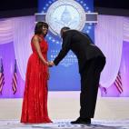 5c8ad8b6230000dd0423d07d