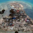 Noviembre de 2013. Imagen a&eacute;rea de la provincia de Samar (Filipinas) tras ser arrasada por el tif&oacute;n Haiyan.