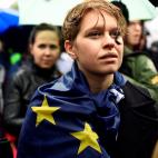 Junio de 2016. Manifestantes participan en una concentraci&oacute;n a favor de mantenerse en la Uni&oacute;n Europea en Trafalgar Square (Londres).