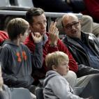 Sin sonreir, eso sí