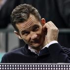 5c8ad8d3240000f404a3cba5