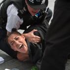 La policía reduce a una de las activitas