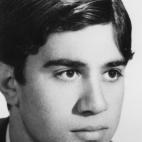 Naci&oacute; el 25 de septiembre de 1949 en Calzada de Calatrava, Ciudad Real. Tiene 69 a&ntilde;os.